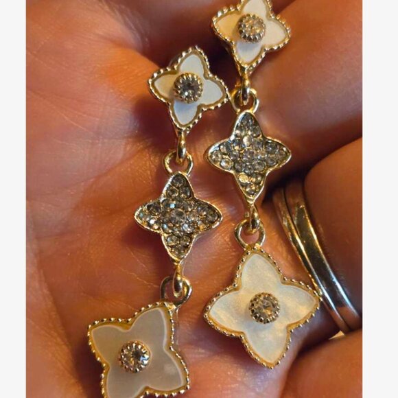 Mother Of Pearl Clover Drop Earrings Cleef inspired - Picture 5 of 5